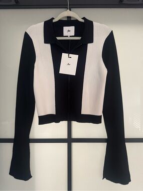 YLLW Black and white long sleeve zip up knit sweater top jacket large